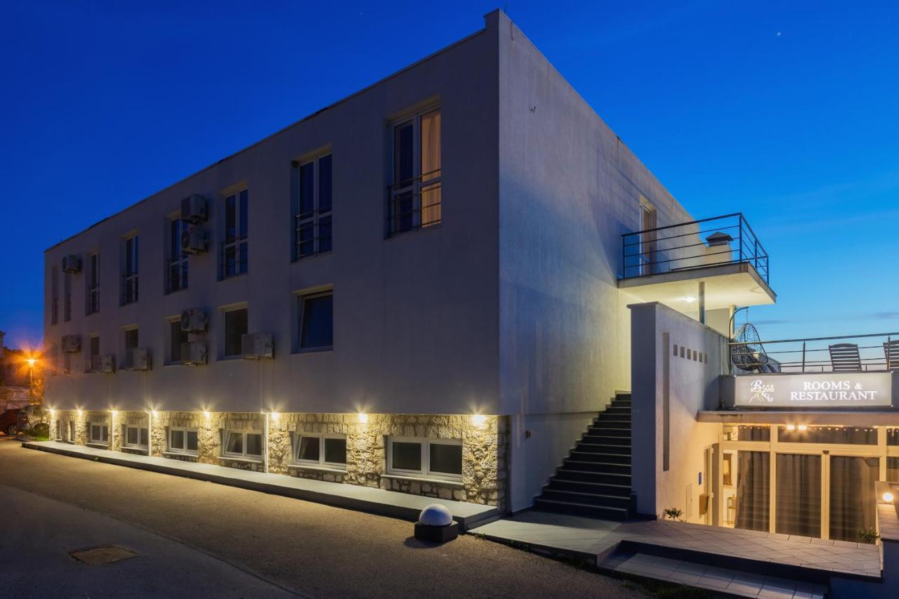 Hotel Rooms Roccia Novigrad  Eksteriør billede